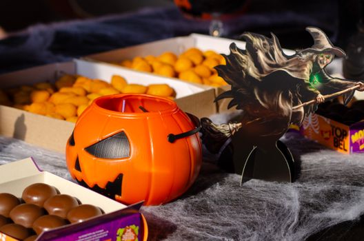 Plánujte Oslnivou Halloween Party: Kostýmy, Hry a Dekorace